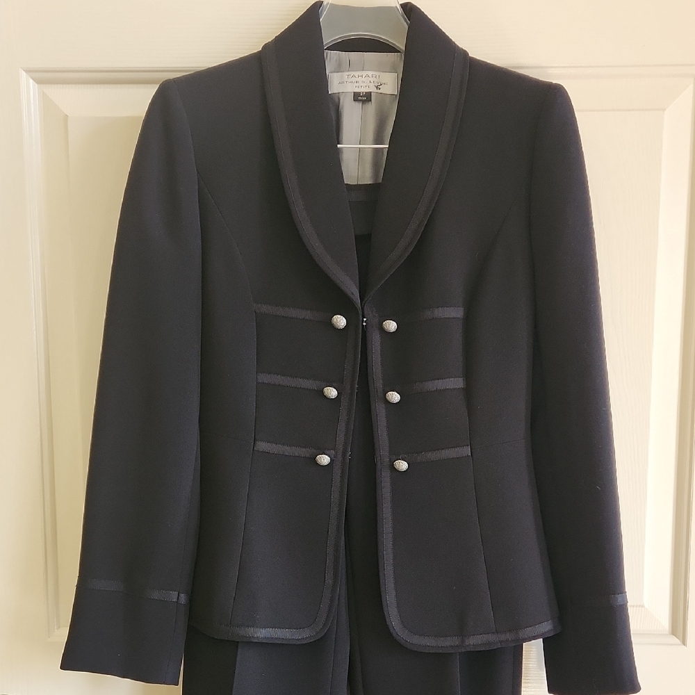 TAHARI Black Women's Two-Piece Dressy Suit - Blazer & Pants - Picture 3 of 16